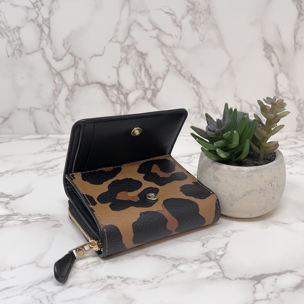 Coach Leopard Wallet - Picture 7 of 9